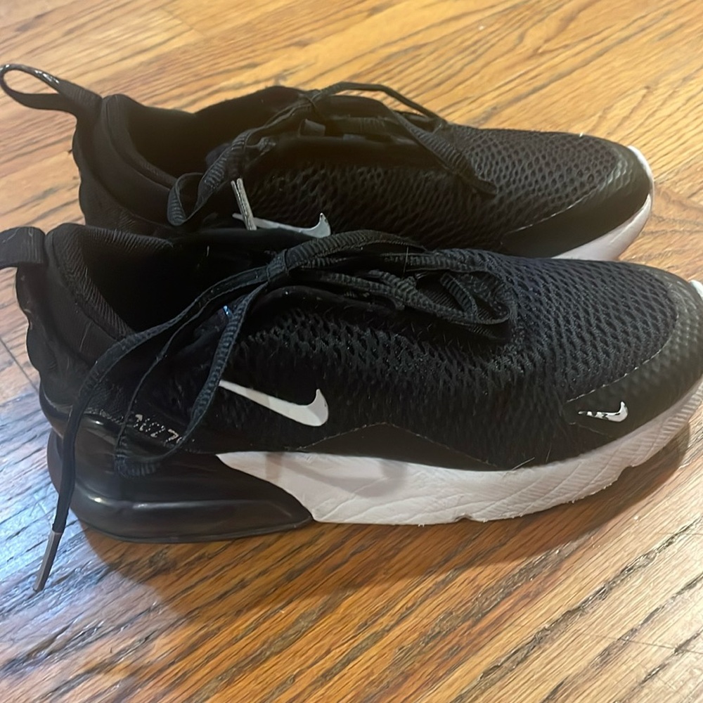 Kids Nike Air Max 270 size 1